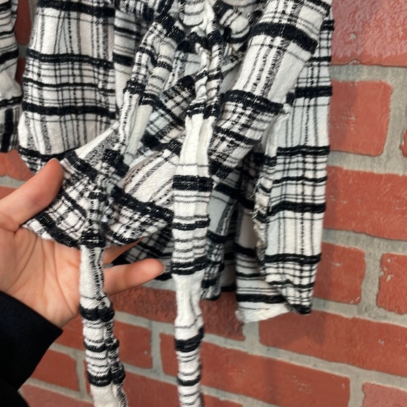 By Anthropologie Black and White Plaid Linen Blend Button Down Tunic Blouse 14 - Picture 5 of 9